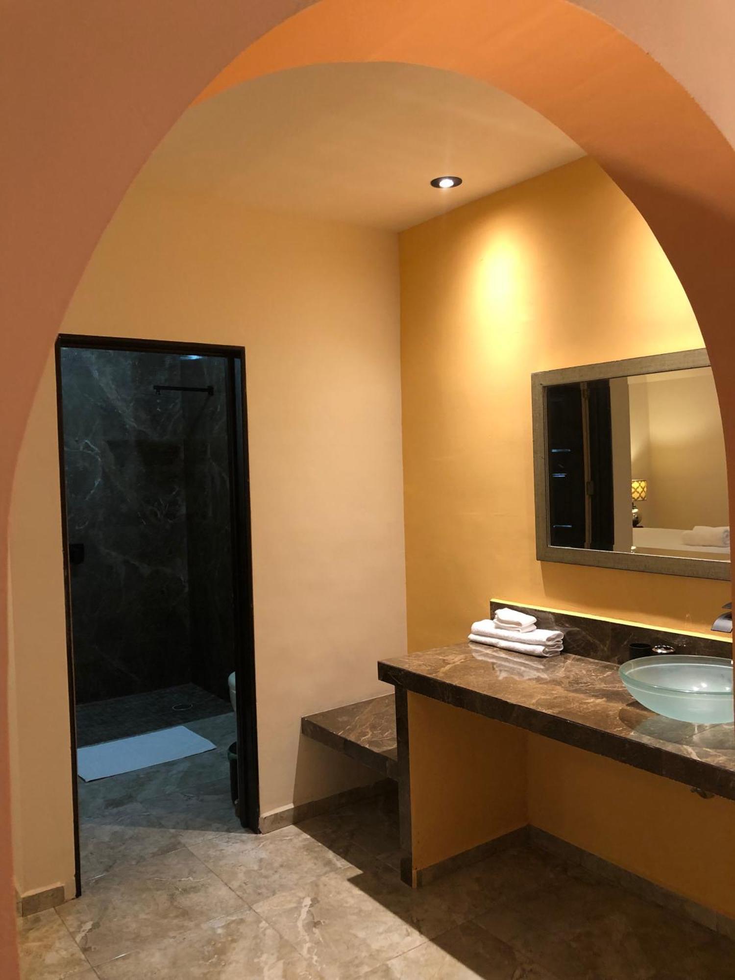 Tres Iguanas Apart Hotel - New, Cozy & Spacious Flats, Short Walk To Beach Лорето Екстериор снимка