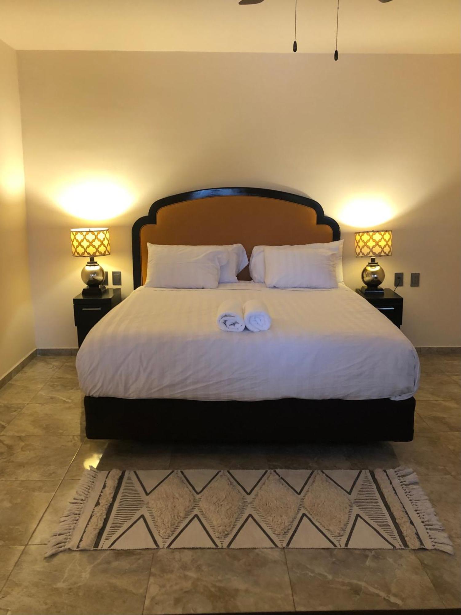 Tres Iguanas Apart Hotel - New, Cozy & Spacious Flats, Short Walk To Beach Лорето Екстериор снимка