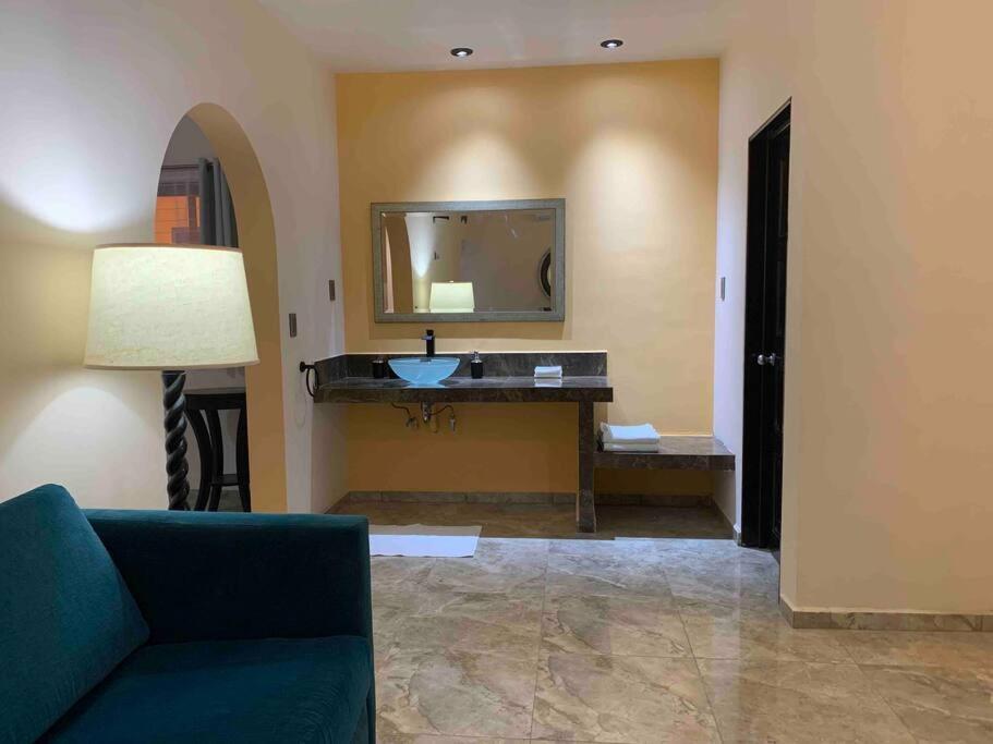 Tres Iguanas Apart Hotel - New, Cozy & Spacious Flats, Short Walk To Beach Лорето Екстериор снимка
